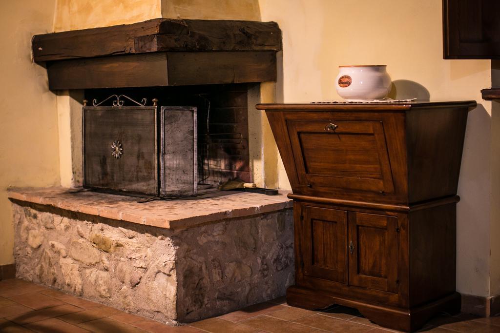 La Tenuta Dei Ricordi Castel Ritaldi Bagian luar foto